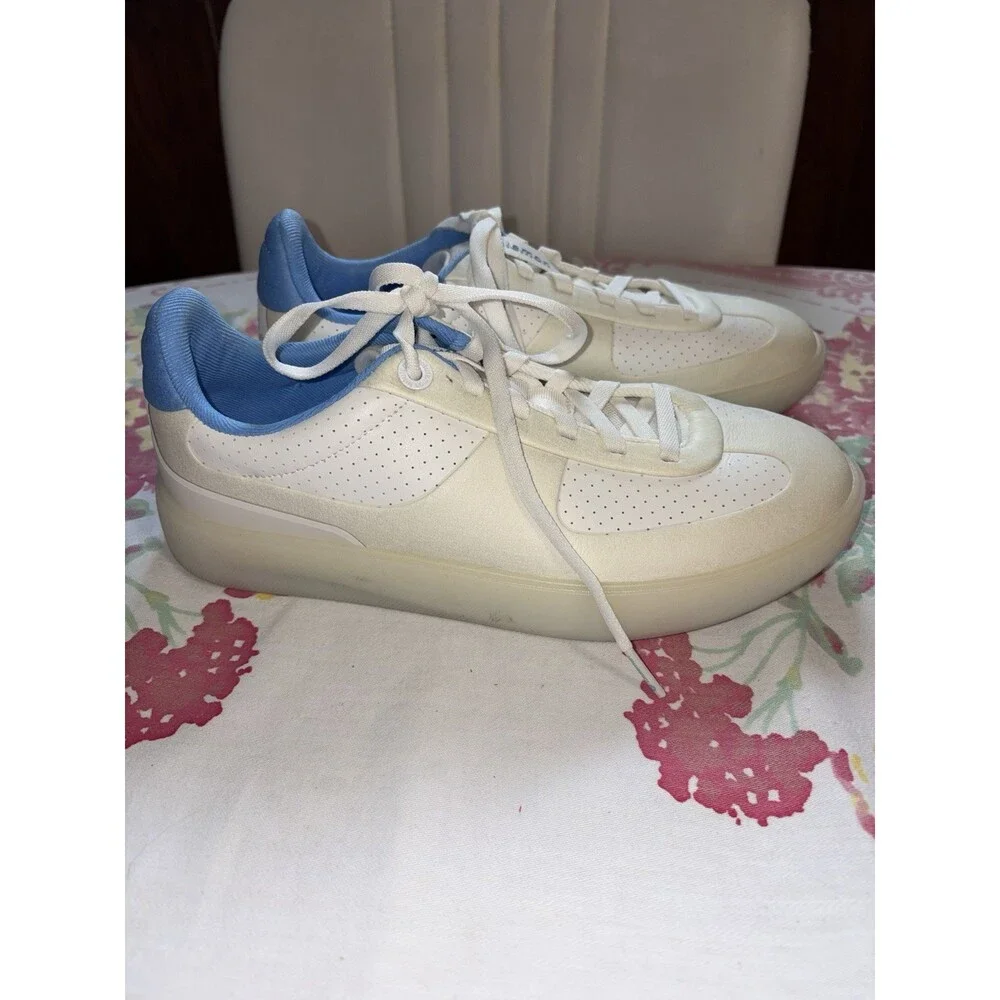 Lululemon Women's Cityverse Perforated Sneaker, Size 8.5 White/ Aero Blue